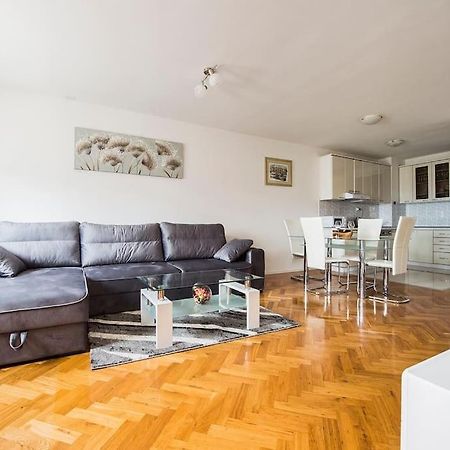 Apartment Jully بودْسْتغانا المظهر الخارجي الصورة