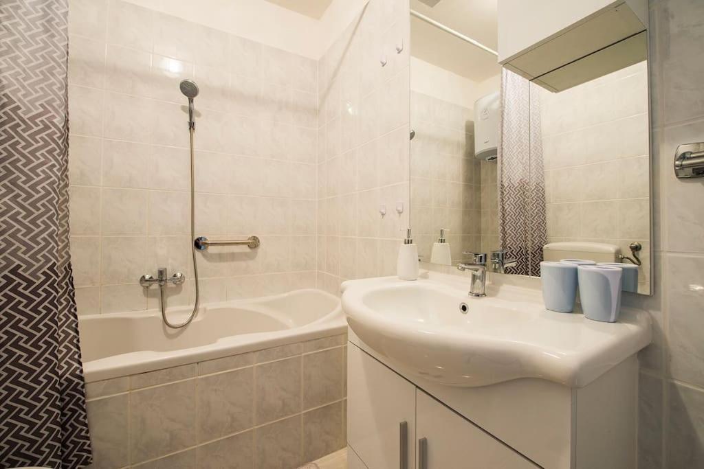 Apartment Jully بودْسْتغانا المظهر الخارجي الصورة